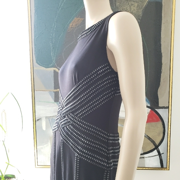 Tadashi Shoji | Jersey Gown with Foil Print Detail - Picture 5 of 14